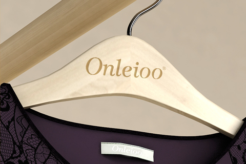 服装品牌Onleioo设计